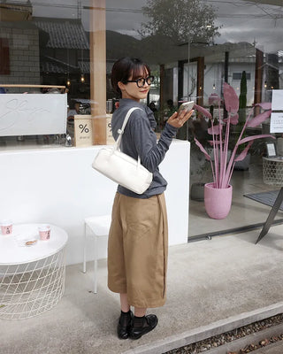 Side-tucked Bermuda shorts