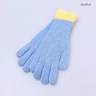 Pointed finger hole gloves
