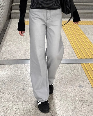 Light gray straight-leg denim jeans