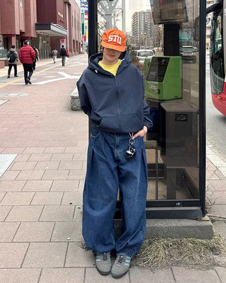 Two-pleat denim pants