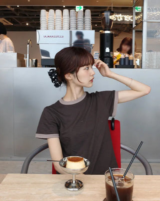 Two-tone half-sleeve T-shirt