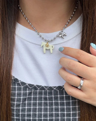 Horse motif pendant necklace