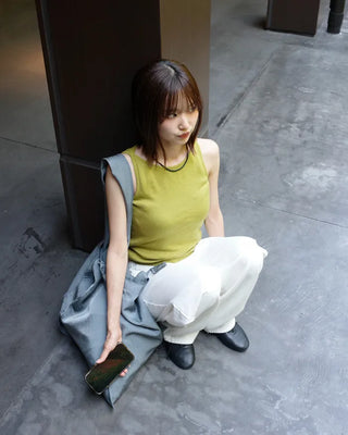 Sleeveless knit