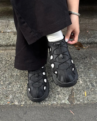 Outdoor mood string sandals