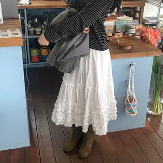 Frilled long skirt