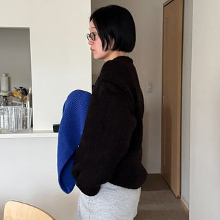 Handmade round knit
