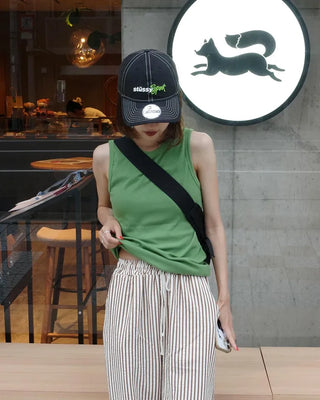 Round neck ribbed sleeveless top