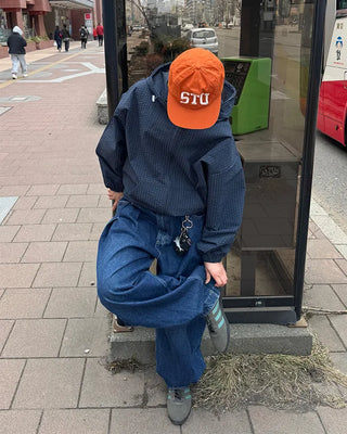 Two-pleat denim pants