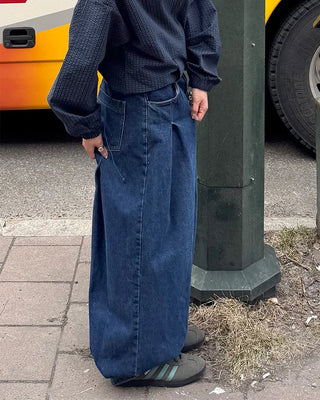 Two-pleat denim pants