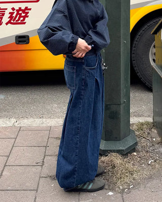 Two-pleat denim pants