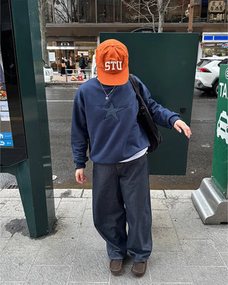 Front star embroidered sweatshirt