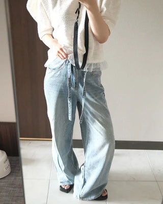 Shoulder puff semi-cropped blouse