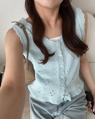 Frilled punching vest