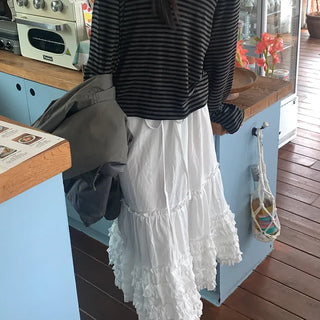 Frilled long skirt