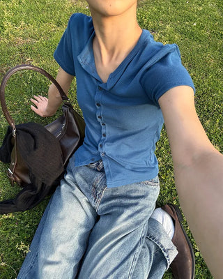Button-down short-sleeved T-shirt