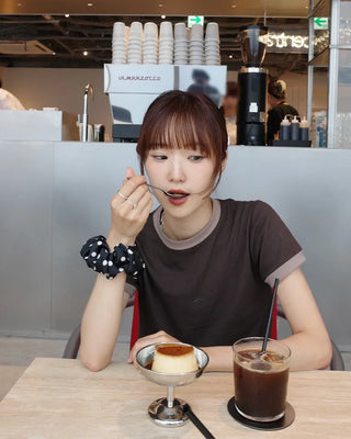 Two-tone half-sleeve T-shirt