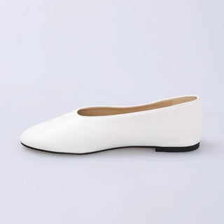 Basic flat shoes