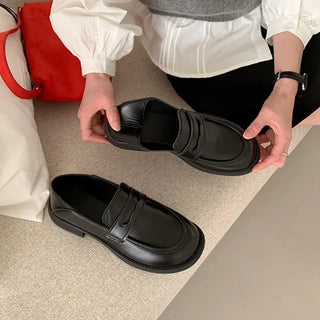 Basic loafers