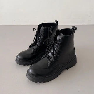 0424 Basic Lace-Up Short Boots (1 color)