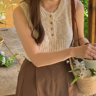 Button-detail sleeveless knit top