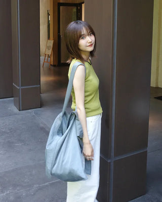 Sleeveless knit