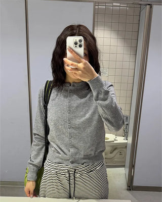 Round neck colorful cardigan