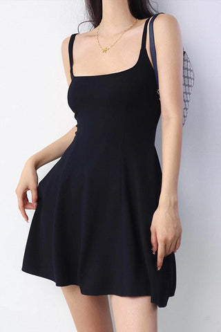 u-neck high waist a-line dress
