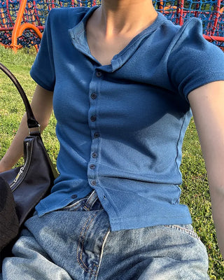 Button-down short-sleeved T-shirt