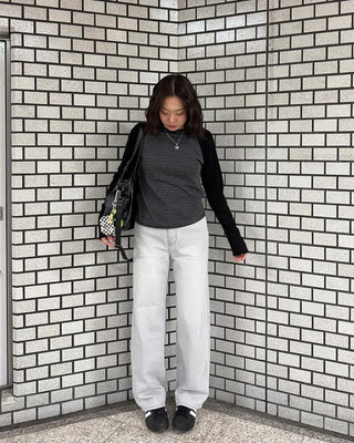 Light gray straight-leg denim jeans