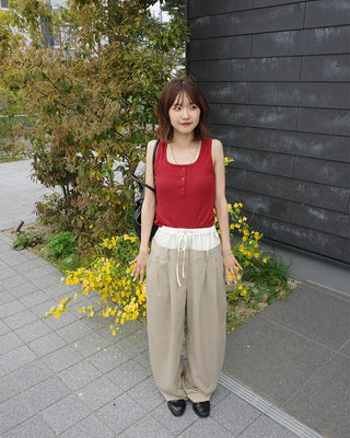 Square neck button sleeveless