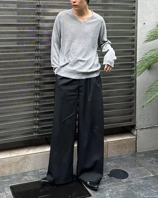 V-neck linen knit