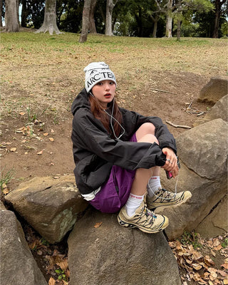 Hooded windbreaker