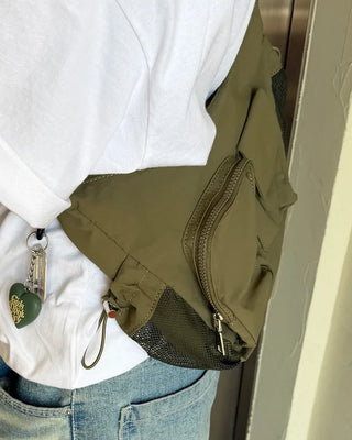 Multi-pocket shoulder bag