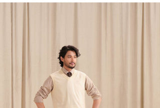 [CULTUM] V-Neck Knit Vest