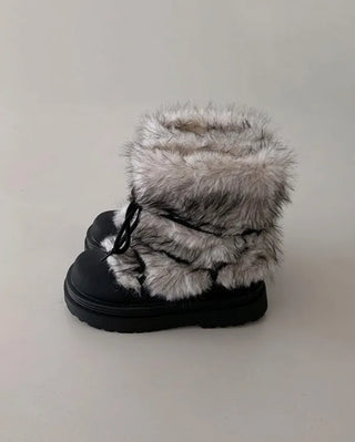 Lace-up fur warmer boots