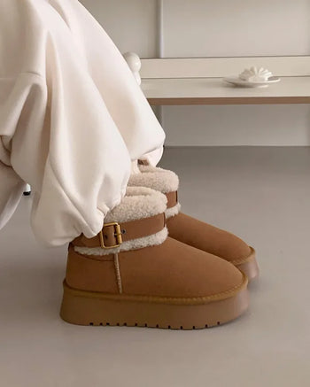 Platform suede buckle fur boots