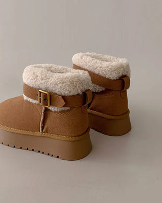 Platform suede buckle fur boots
