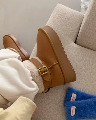 Platform suede buckle fur boots