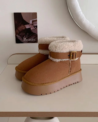 Platform suede buckle fur boots