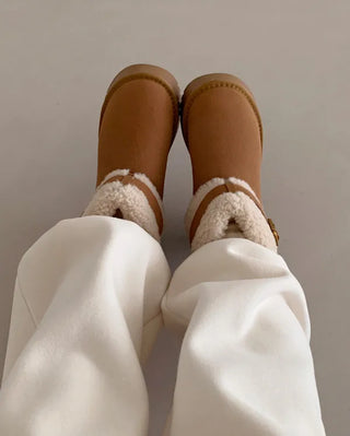 Platform suede buckle fur boots