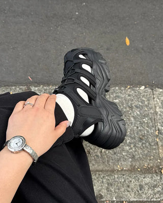 Outdoor mood string sandals