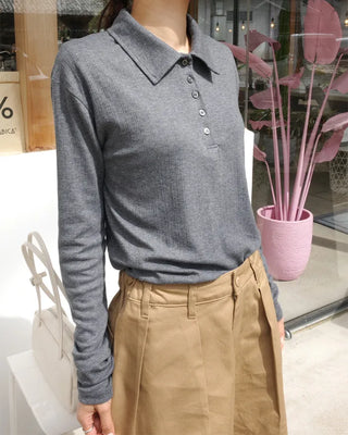 Button-collar neck T-shirt