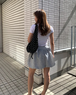 Voluminous elastic waist mini skirt