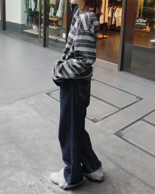 Rolled-up rigid denim pants