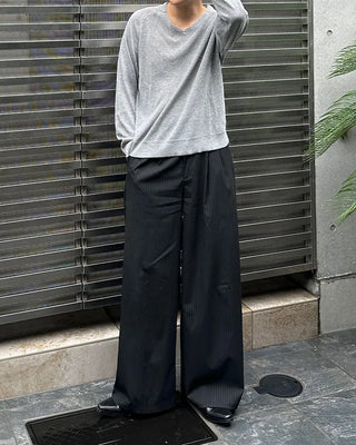 V-neck linen knit