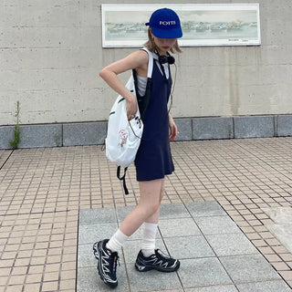 Casual zippered backpack