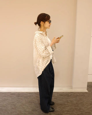 Loose-fit checkered shirt