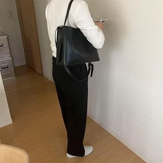 big simple shoulder bag
