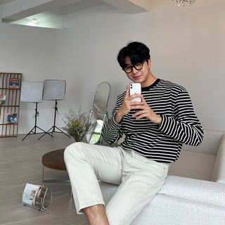 Modern semi-oversized striped long-sleeve tee (cotton fabric)