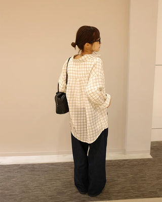 Loose-fit checkered shirt
